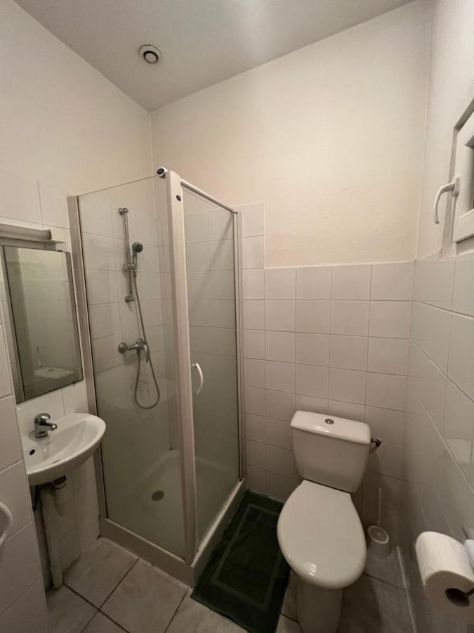 Good Loc Apartment Sens Exterior photo